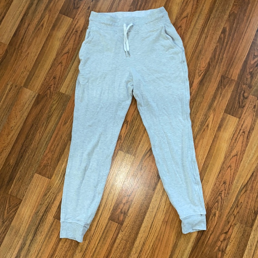 Lululemon joggers with string